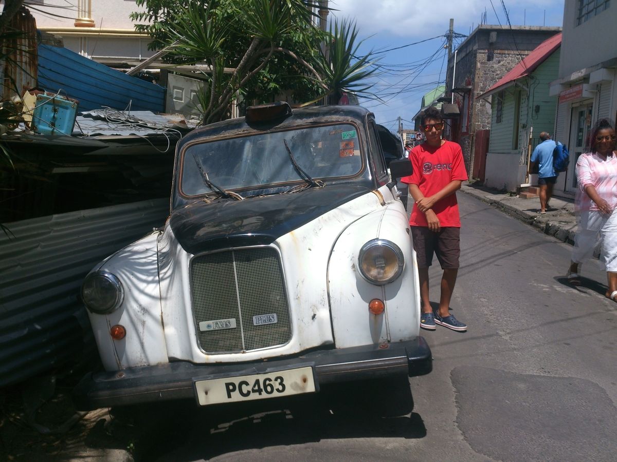 old car Roseau